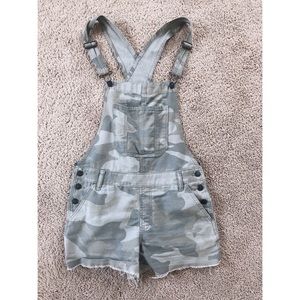 Abercrombie overall shorts